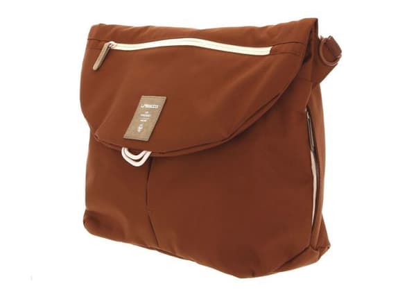 Lässig skötväska - Manu Messenger Bag Rust - Axelrem - Brun - 43x30x16cm