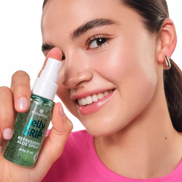 Essence - Spray Fixering Jelly Grip Refreshing Aloe -
