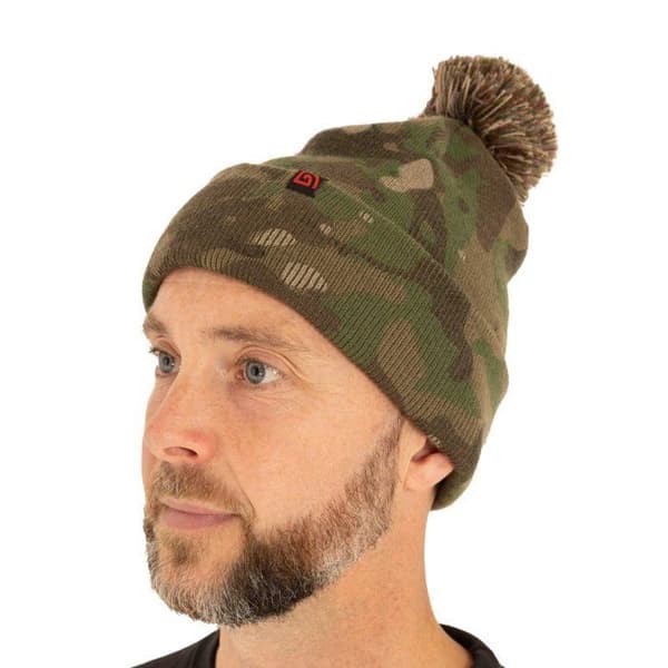Kamouflage mössa med pompom Trakker