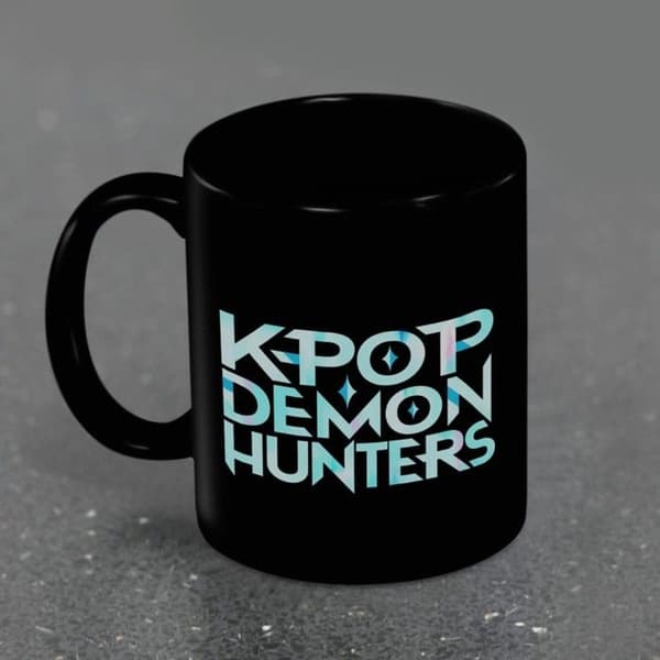 Kpop Demon Hunter – Svart keramikmugg 325ml – Logotyp