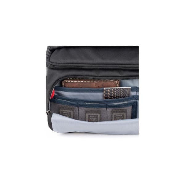 Fyra-i-ett THINK TANK MIRRORLESS MOVER 25 V 2 BLÅ