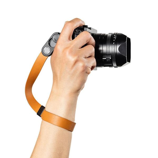 PEAK DESIGN Dragonne Cuff i läder Amber - LRS-WR-AM-1