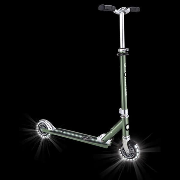 Tvåhjulig sparkcykel - GLOBBER - FLOW ELEMENT LIGHTS - Krom / Oliv