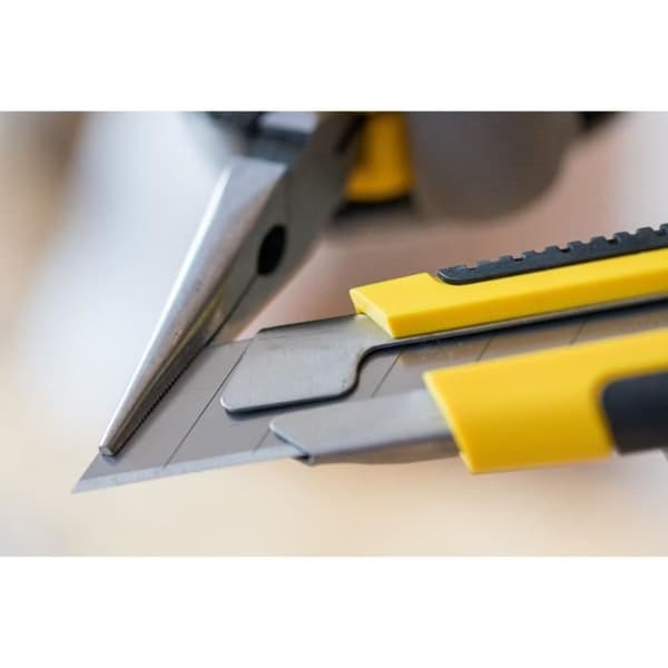Cutter bimaterial - STANLEY - 0-10-425 - 25 mm
