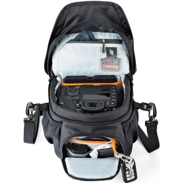 LOWEPRO Axelväska NOVA 140 AW II Svart