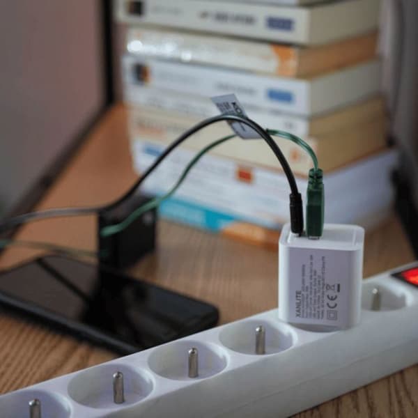 Nätadapter 18W, 2 USB-C / USB-A laddningsportar
