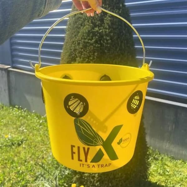Fälla för flugor + attraktivt pulver AKROH Industries