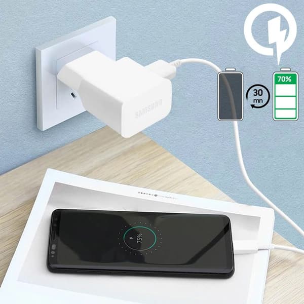 Laddare - SAMSUNG - EP-TA200EWE - USB Typ C - 1 m - 15W