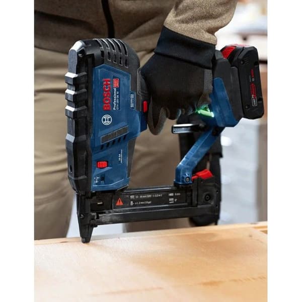 Agraffer BOSCH GTH 18V-38 M (Maskin endast)
