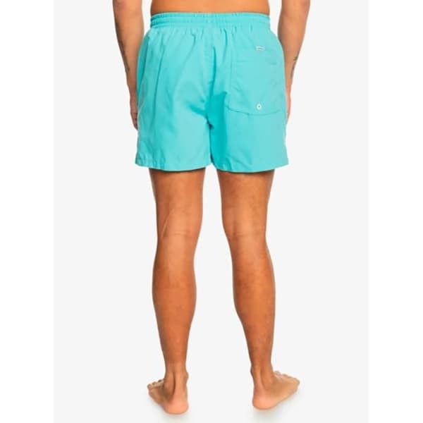 Quiksilver badbyxor för män. 100 % återvunnen polyester.