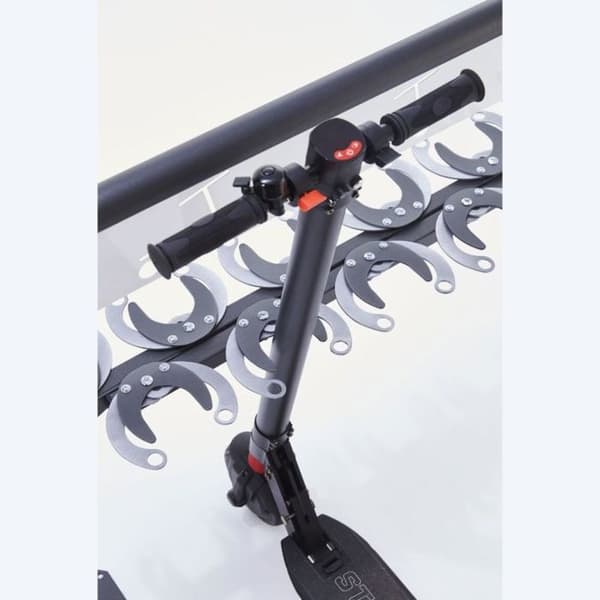 Sortiment kickbikes på stativ - MOTTEZ - B061C6 - Rektangulär stålrör 30 - Svart - 6 kickbikes