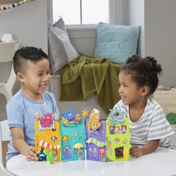 Ugly Dolls - UGD UGLYVILLE Unfolded Main St, E4521EU4, Multicolor - E4521EU5