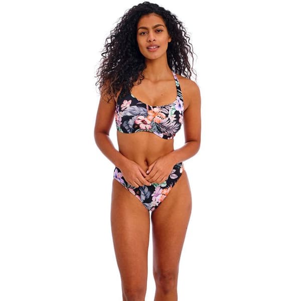 Bikinitopp dam Freya Kamala bay