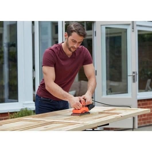 Levigatrice Orbit.150w - Black&Decker - BEW220-QS