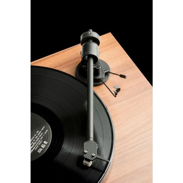 Pro-Ject Pladespiller E1 AT3600L Plug & Play Sort - Anti-resonans Design