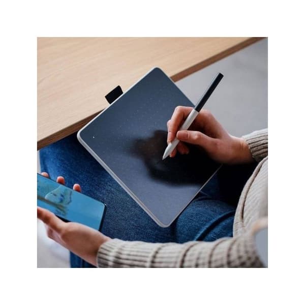 WACOM One pen tablet medium