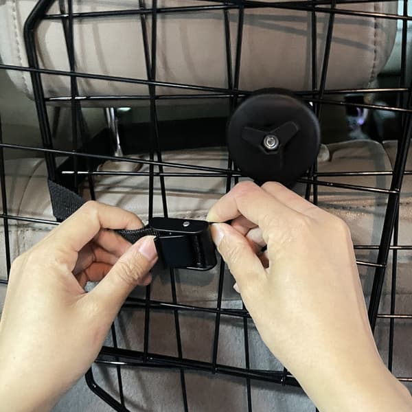 Justerbar hundebeskyttelse til bil - sammenklappelig hundebarriere | Farve: Sort