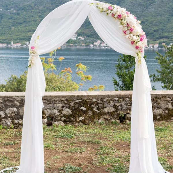 Bröllopsbågedraperi - Bakgrundsgardin - 70×550 cm - Halvtransparent 1–40% - 100% polyester - Elastisk drapering - 1 panel - Vit och rosa