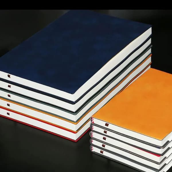 Notesbog A5 - Læder Notesbog - 160 Linjerede Sider - Journal & Dagbog - Til Kontor & Studier - Blå