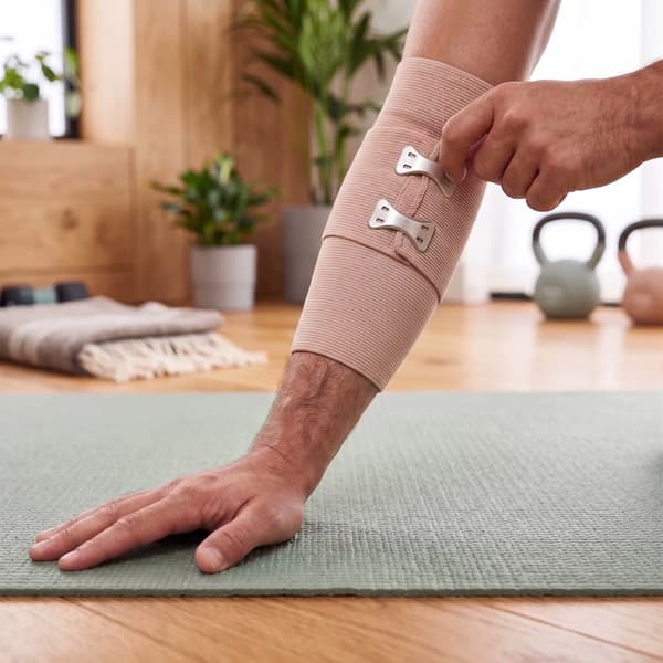 Elastisk bandage - Bomuld, polyester og elastan - 7,5 cm x 4,5 m - Himmelblå