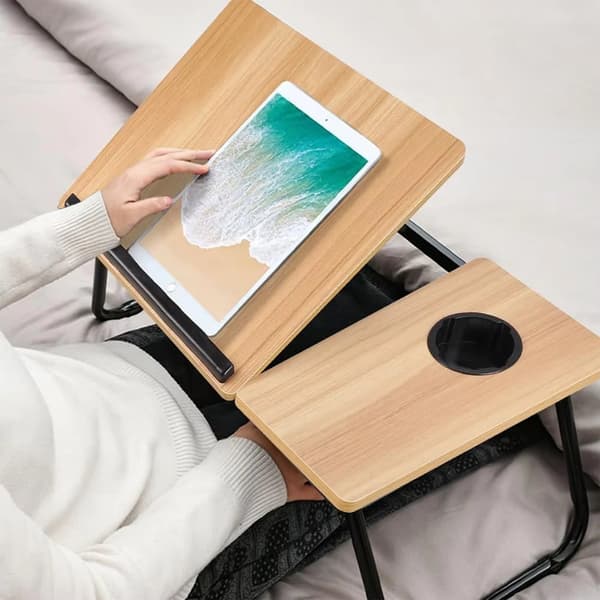 Laptopbord - Foldbart lap desk - Vippebart - Justerbart - Kopholder - Til seng og sofa - Valnød