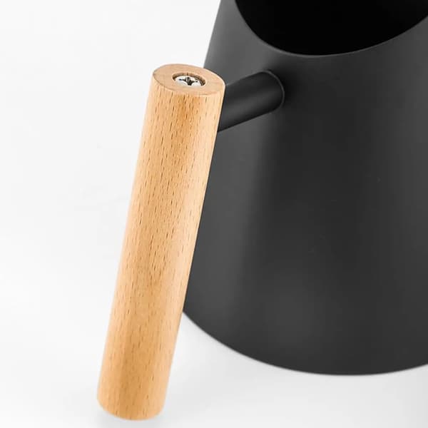 Vandkande - 900 ml - Rustfrit Stål - Ekstra Lang Tud - Ergonomisk Træhank - Sort - Til Stueplanter