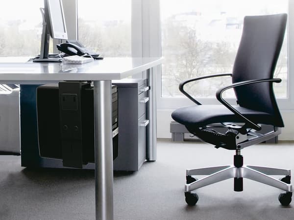 Lodret computerholder - MC-713B - Montering under skrivebord - Sort