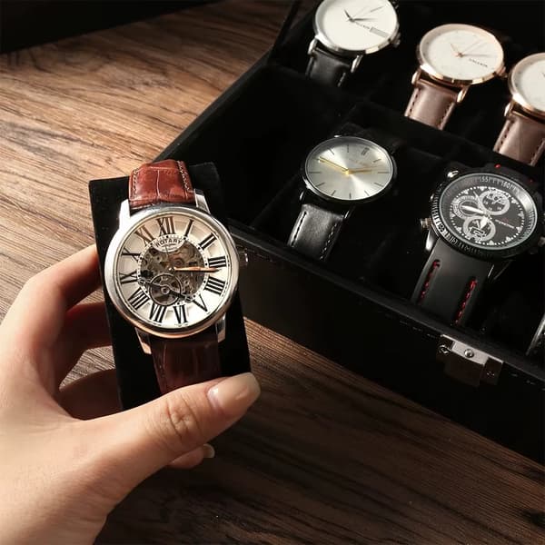 Klockbox - Klockfodral för 12 armbandsur - Läder