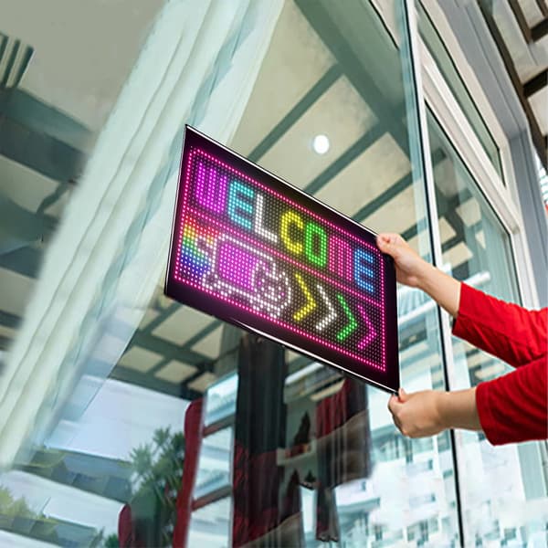 LED-displaypanel - 32x64 Pixelmatrix - Bluetooth App-styring - Vandtæt - 35x20 cm - Stift panel