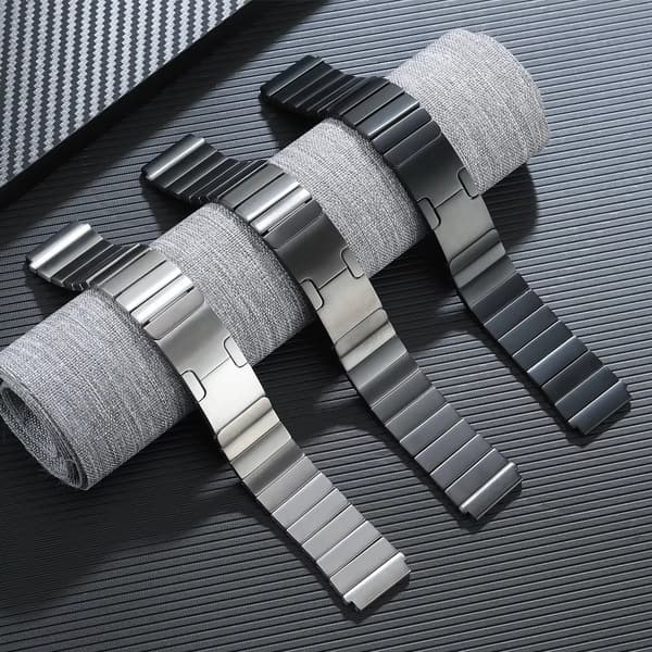 Urrem - Metalrem til Watch 4/4 Pro - Rustfrit stål - 22 mm - Foldespænde - Grå