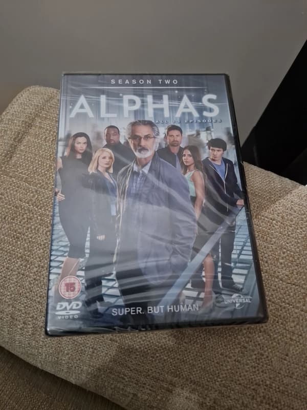 Alphas: Sesong 2 (DVD) - David Strathairn