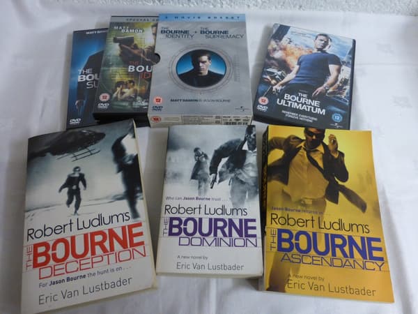 Robert Ludlums Bourne x3 Pocketböcker & DVD