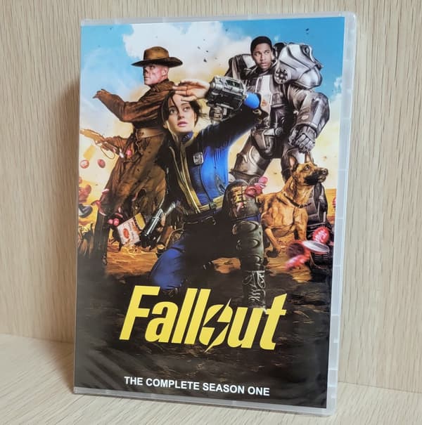 Fallout: Säsong 1 – 3-disc DVD-box
