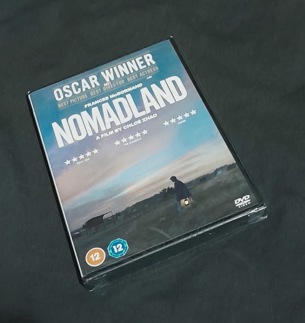 Nomadland med Frances McDormand: Acclaimed Gritty Van DVD