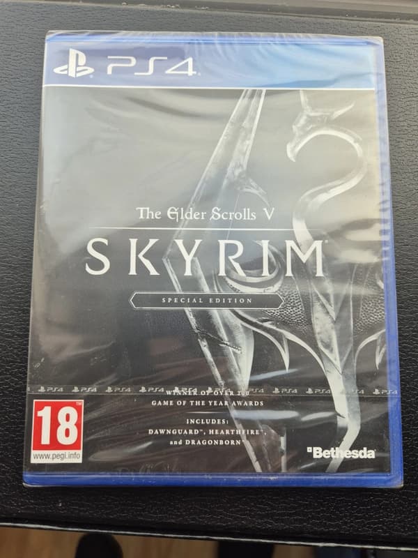 The Elder Scrolls V: Skyrim Special Edition PS4 Brand New