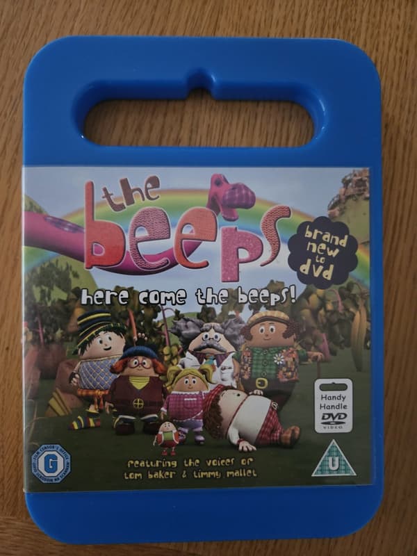 The Beeps: Here Comes The Beeps! – Barn-DVD