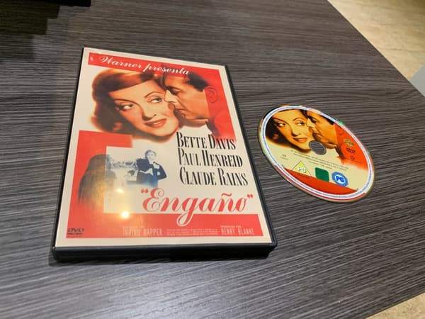 Deception med Bette Davis – Klassisk drama på DVD