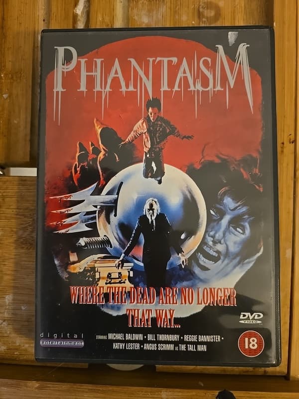 Phantasm Digital Classics DVD med Angus Scrimm, 18 år
