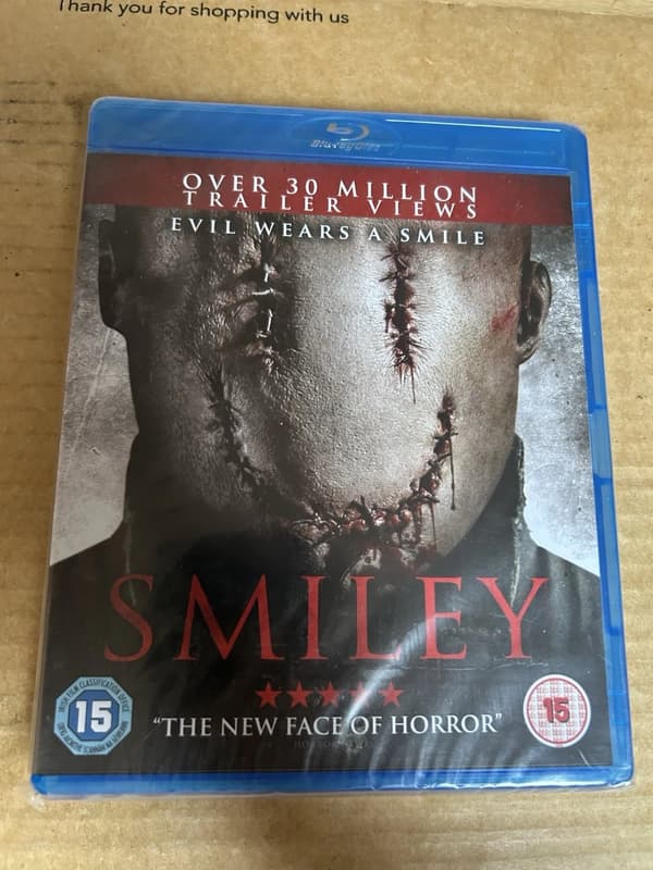 Smiley (2012) Reg B Blu Ray Slasher Horror Brand New