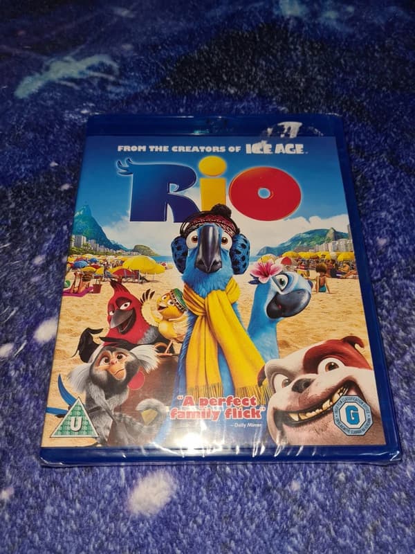 Rio (DVD/Bluray, 2011) Brand New