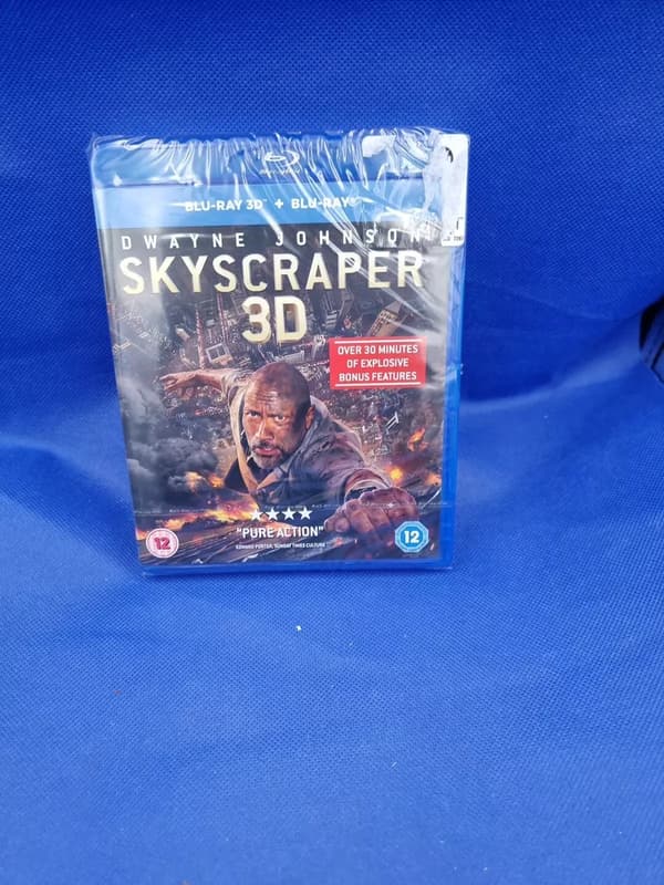 Skyscraper 3d + blu ray Run time 102 min approx Brand New