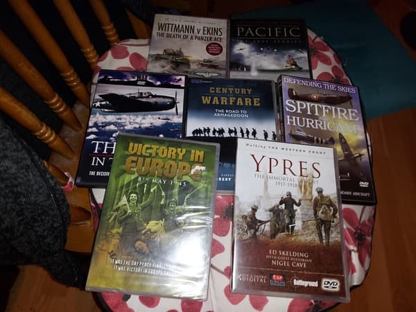 8 Krigsdokumentarer: Pacific, Panzer, Ypres DVD