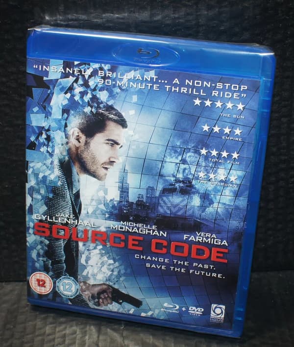 Source Code blu ray Run time 89 min approx foil P&P Free Brand New