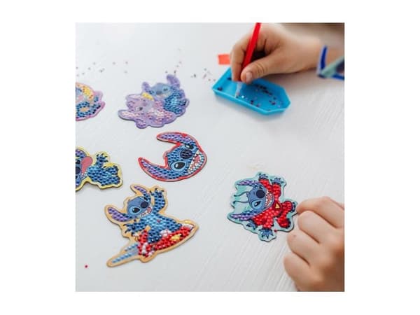 Stitch timantti maalaus