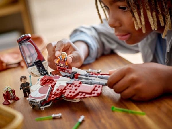 LEGO Star Wars 75401 Ahsoka's Jedi Interceptor™