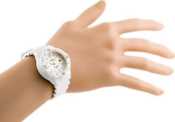 Casio dameklokke LRW-200H 7E2 (zd557i)