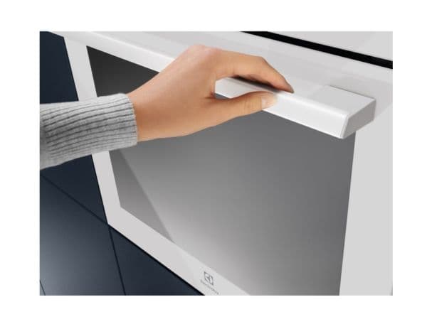 Electrolux EOE8P39WV ugn vit med pyrolys