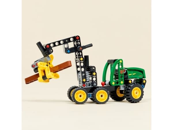 LEGO Technic 42218 John Deere 1470H skogsmaskin