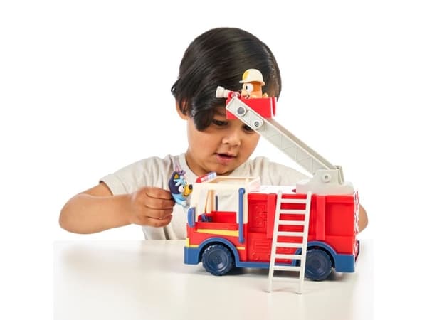 Bluey Fire Truck and 3 Figures