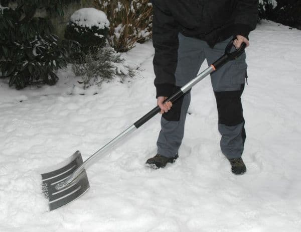 FISKARS snøskuffe i aluminium 4312